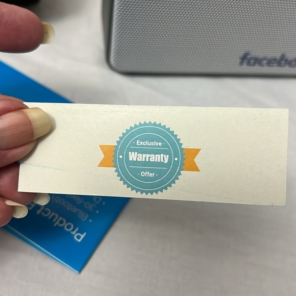 New in box Facebook Bluetooth Speaker - Picture 7 of 8